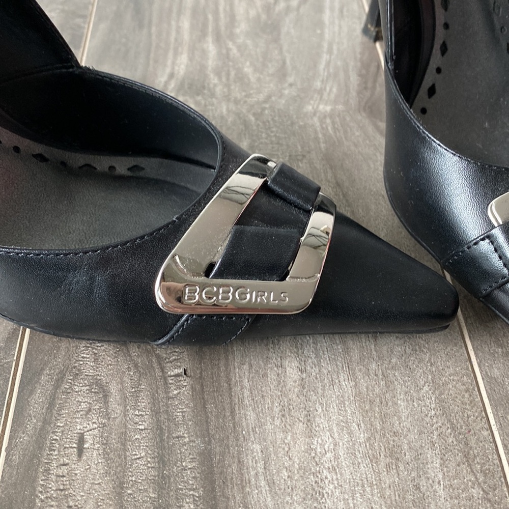 Women’s BCBGirls pointed black heels - Picture 2 of 11